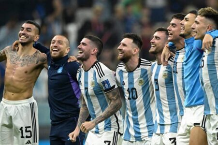 la france élimine l'argentine grâce à un penalty décisif de bastos, une victoire intense et mémorable.
