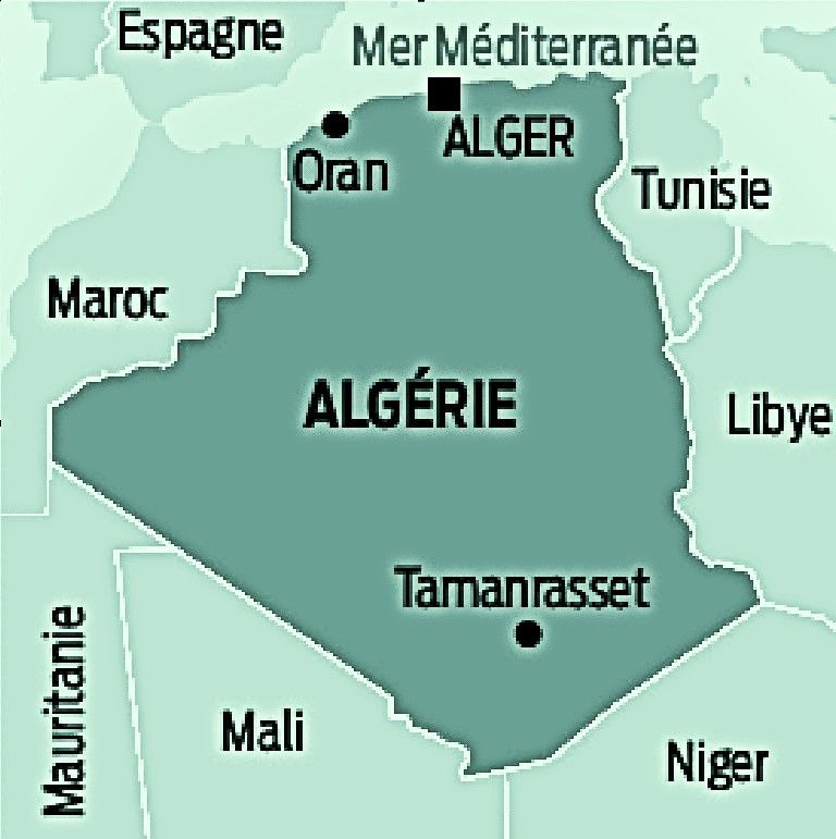 analyse de la guerre médiatique qui s'intensifie après la can 2025 à alger, explorant les enjeux et les impacts sur la scène sportive et politique locale.